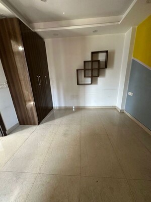 Building Lobby in 6+ BHK Independent House at Dlf Phase I – for Sale