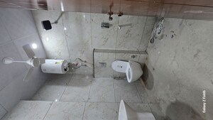 Bathroom in 2 BHK Builder Floor at Palm Residency Chhatarpur, Chattarpur – for Rent