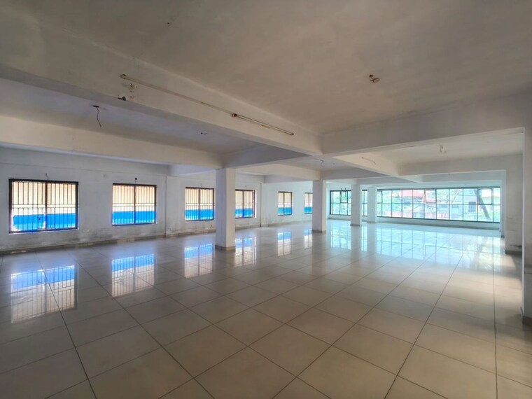  Parking, ernakulam Commercial Office Space 6000 Sq.Ft. In Ernakulam Kochi 10153668