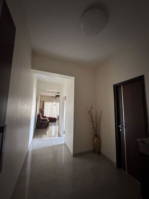 Room in 3.5 BHK Apartment at Harmony Signature Towers, Owale – for Sale