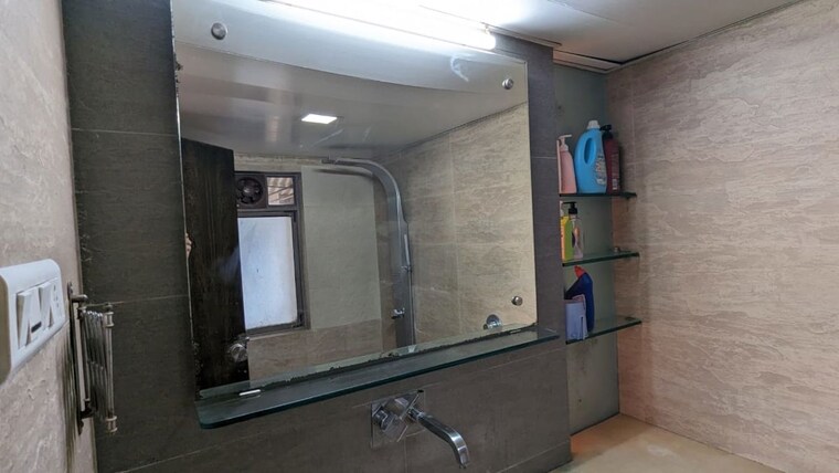 Bathroom, tharwani-heights 2 Bedroom 850 Sq.Ft. Apartment In Sanpada Navi Mumbai 10153893