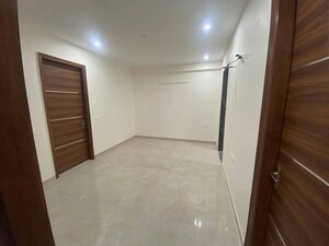 Room in 1 BHK Apartment at Sector 9 – for Rent