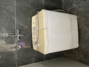 Bathroom in 2 BHK Builder Floor at Sector 115 – for Rent