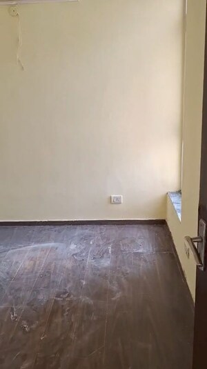 Room in 3 BHK Apartment at BPTP Park Elite Premium, Sector 84 – for Rent