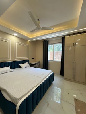 1 BHK Builder Floor For Rent in Sector 43