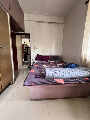 Bedroom in 1 BHK Apartment at Andheri West – for Rent