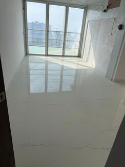 2 BHK Apartment For Rent in Ruparel Iris