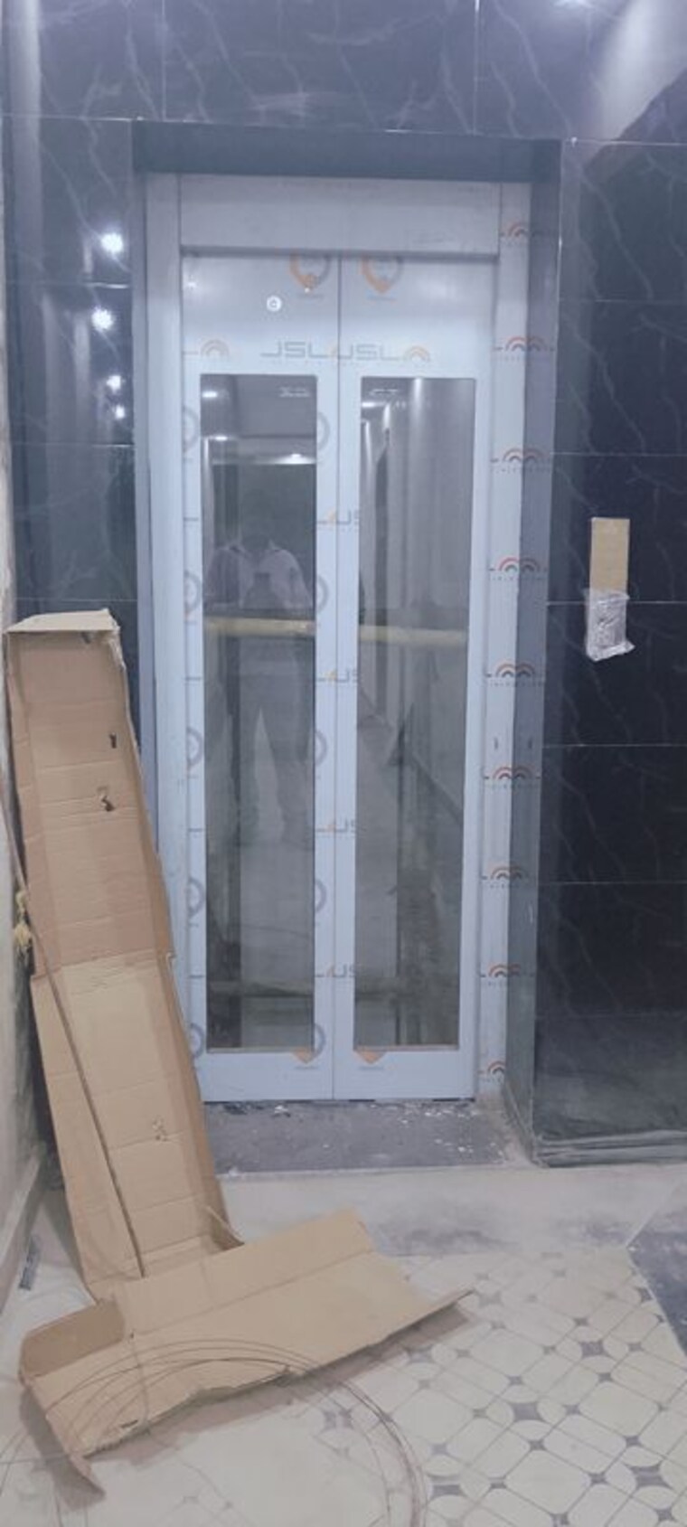 Bathroom, krishna-tower-noida 2 Bedroom 850 Sq.Ft. Builder Floor In Sector 73 Noida 10154311