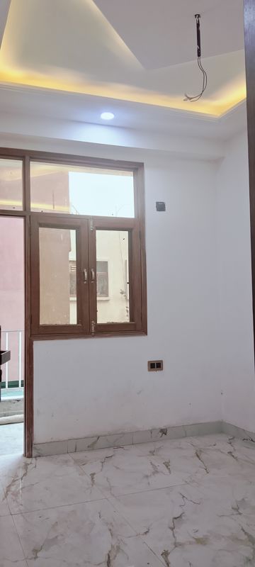 2 BHK + Study Room 850 Sq.Ft. Builder Floor in Krishna Tower Noida