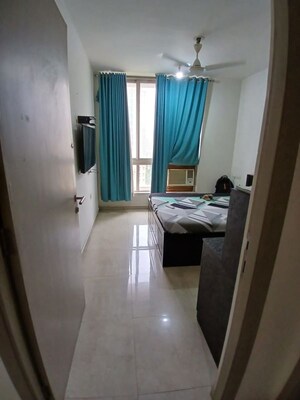 Room in 2 BHK Apartment at Hiranandani Estate – for Rent