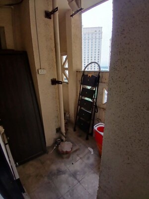 Bathroom in 2 BHK Apartment at Hiranandani Estate – for Rent