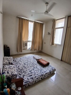 Bedroom in 2 BHK Apartment at Hiranandani Estate – for Rent