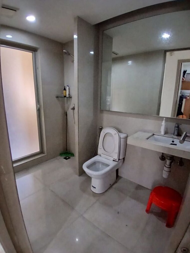 Bathroom, hiranandani estate 2 Bedroom 750 Sq.Ft. Apartment In Hiranandani Estate Thane 10154290