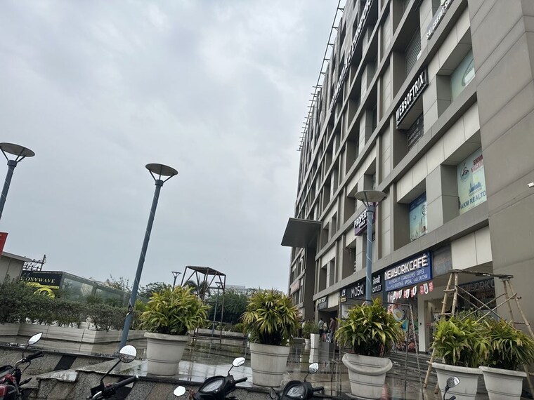 Exterior View, motia-citi-royal-business-park Commercial Shop 200 Sq.Ft. In Ambala Highway Zirakpur 10154315