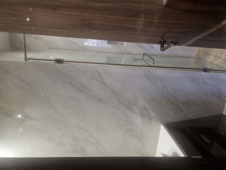 Bathroom, ram vihar 3 Bedroom 190 Sq.Yd. Builder Floor In Ram Vihar Delhi 10154463