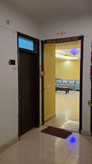 Building Lobby in 3.5 BHK Apartment at MI Rustle Court, Gomti Nagar – for Rent