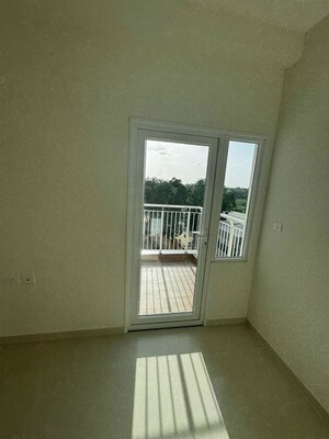 Room in 5 BHK Apartment at LnT Raintree Boulevard, Hebbal – for Sale