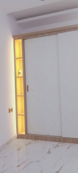 Furnished Amenities in 2 BHK Builder Floor at Rupa Residency Noida, Sector 73 – for Sale