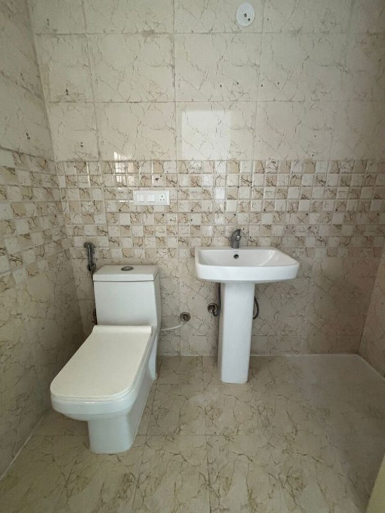 Bathroom, ska-orion 3 Bedroom 1600 Sq.Ft. Apartment In Sector 143b Noida 10154455