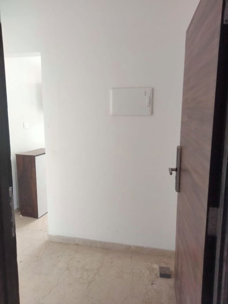 Room, thane east 2 Bedroom 750 Sq.Ft. Apartment In Thane East Thane 10154552