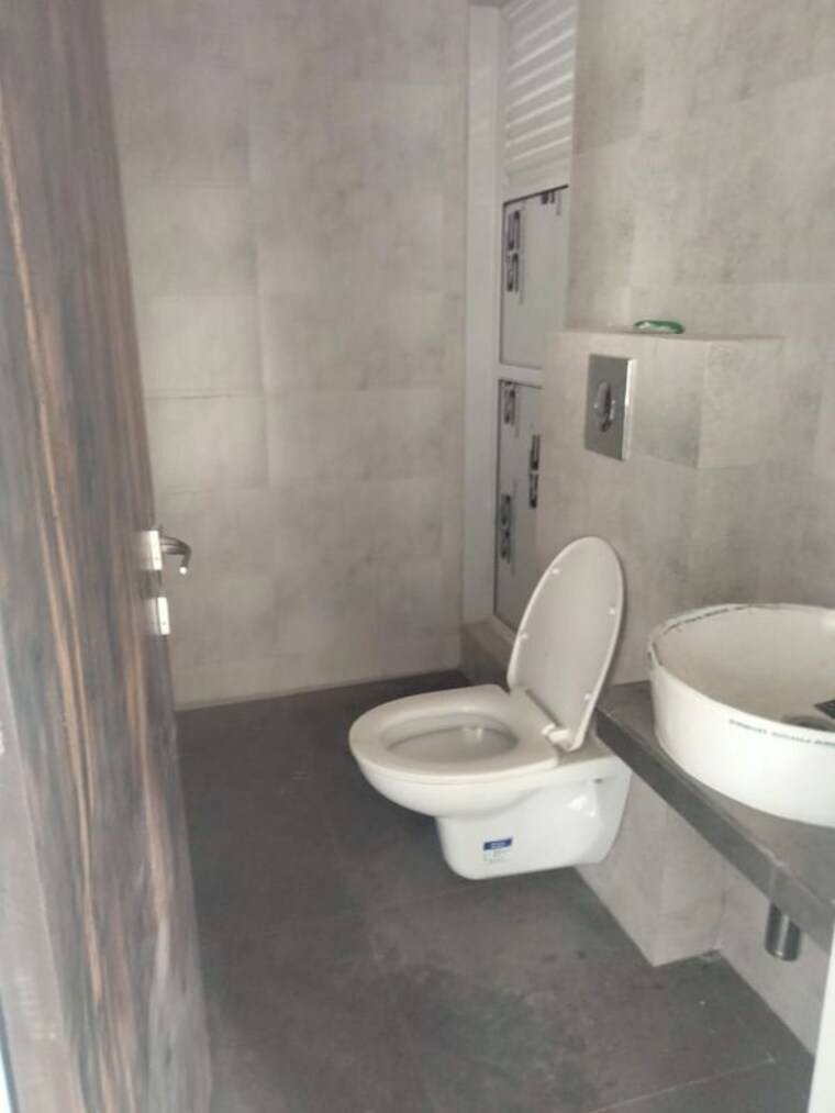 Bathroom, thane east 2 Bedroom 750 Sq.Ft. Apartment In Thane East Thane 10154552