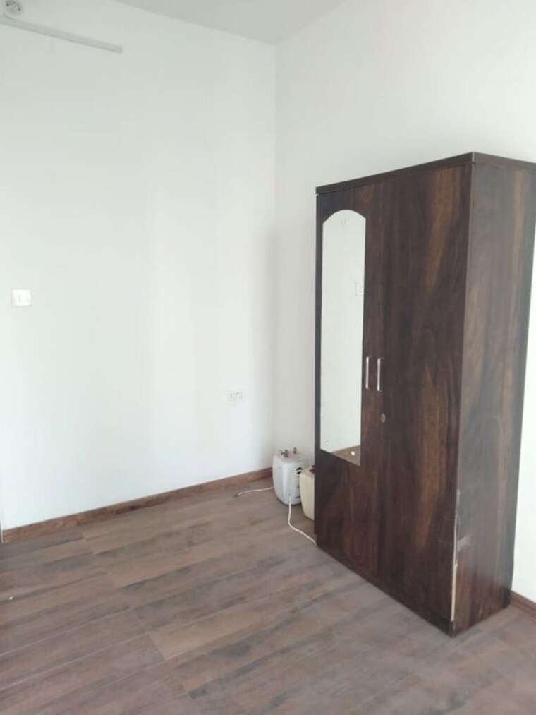 Room, thane east 2 Bedroom 750 Sq.Ft. Apartment In Thane East Thane 10154552