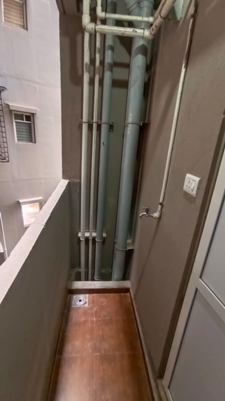 Balcony, thane east 2 Bedroom 750 Sq.Ft. Apartment In Thane East Thane 10154552