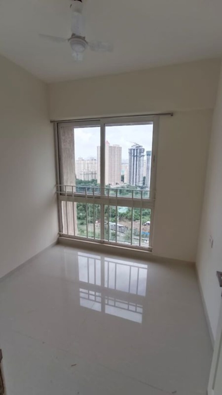 Room, thane east 2 Bedroom 750 Sq.Ft. Apartment In Thane East Thane 10154552