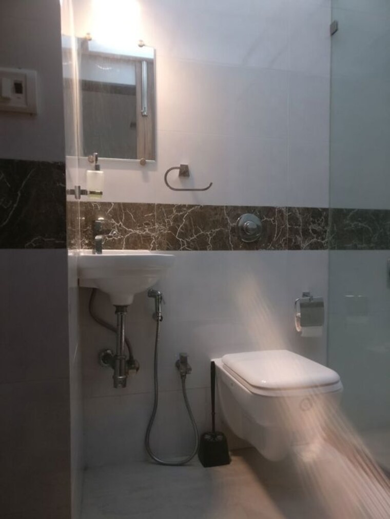 Bathroom, bandra west 2 Bedroom 770 Sq.Ft. Apartment In Bandra West Mumbai 10152297