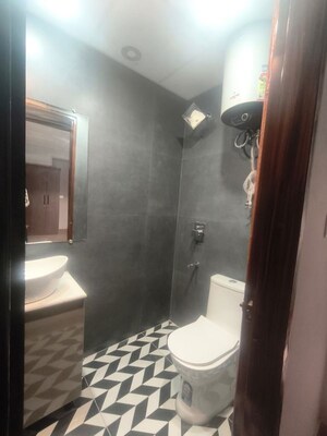 Bathroom in 2 BHK Builder Floor at Sector 22 – for Rent