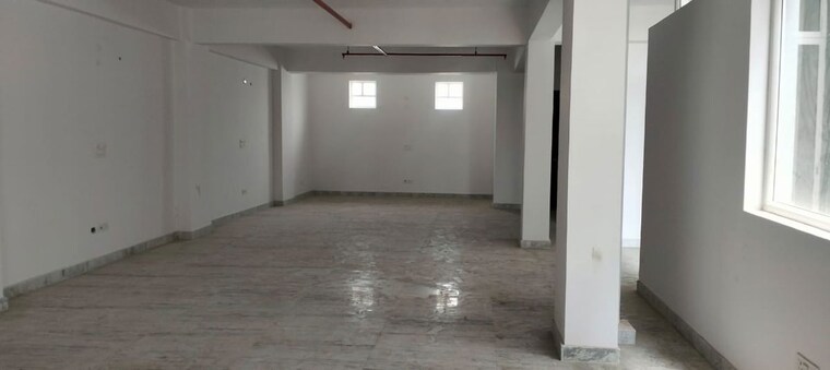 Room, aaryaman-society Commercial Warehouse 1000 Sq.Ft. In Sector 65 Faridabad 10154741