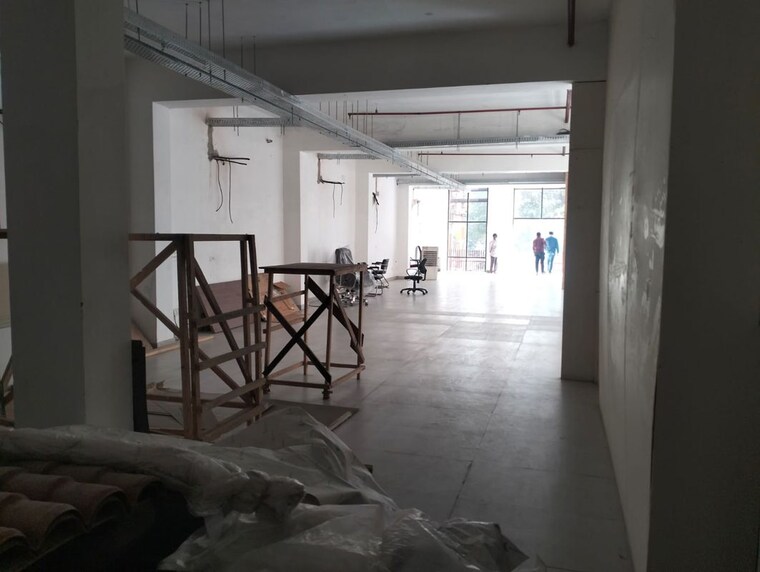 Gym, aaryaman-society Commercial Warehouse 1000 Sq.Ft. In Sector 65 Faridabad 10154741