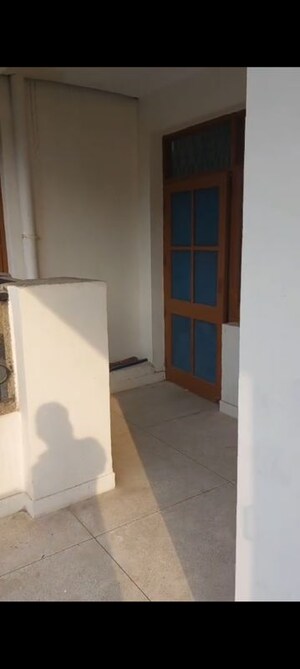 Room in 3 BHK Apartment at RWA Apartments Sector 51, Sector 51 – for Rent