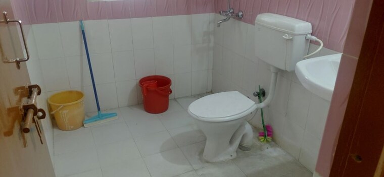 Bathroom, ansals-celebrity-greens 3 Bedroom 1900 Sq.Ft. Apartment In Sushant Golf City Lucknow 10154968