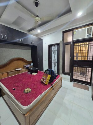 Bedroom in 2 BHK Builder Floor at Maya Homes, Indrapuram – for Rent
