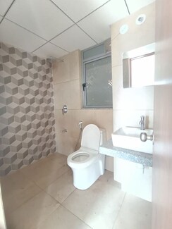 2 BHK Apartment For Rent in Kalpataru Immensa