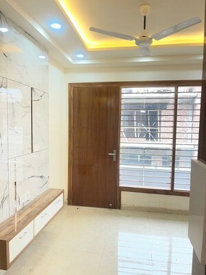 Room in 3 BHK Builder Floor at BPTP District 3, Sector 85 – for Sale