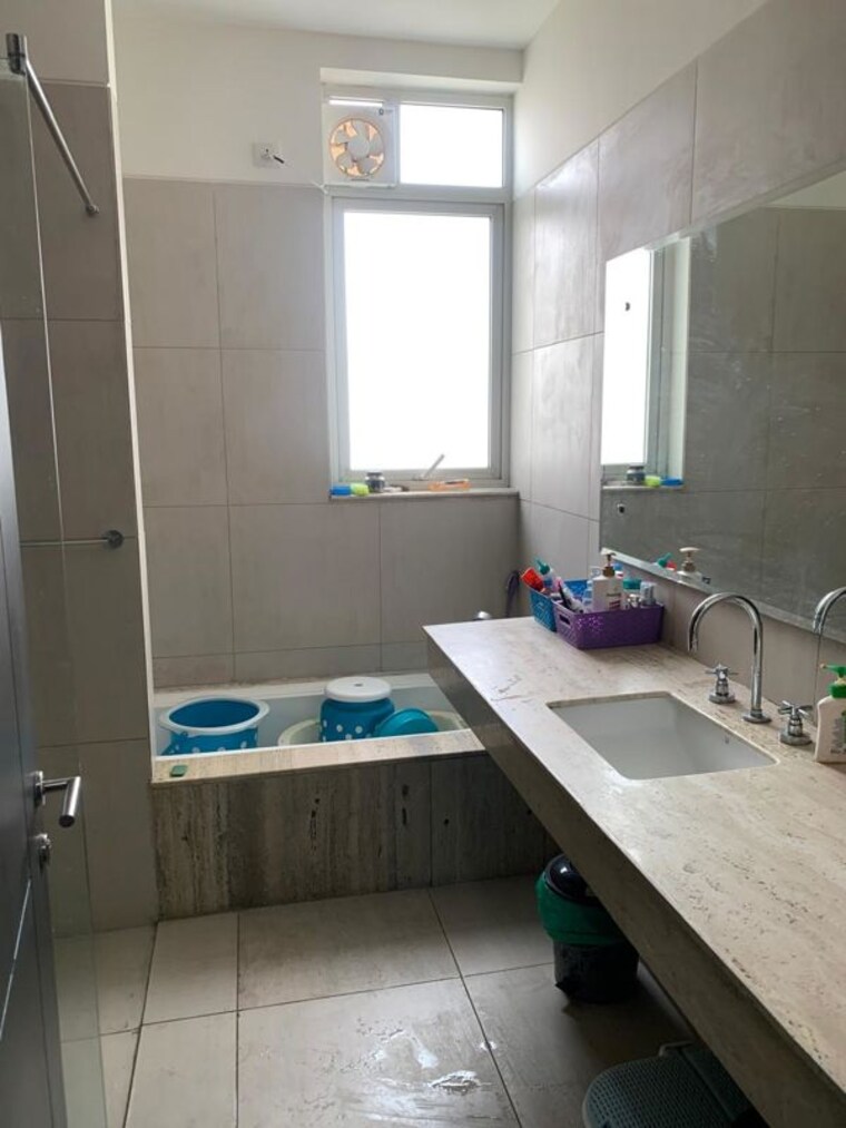 Master Bedroom, emaar-emerald-floors-premier 3 Bedroom 1650 Sq.Ft. Apartment In Sector 65 Gurgaon 10155251