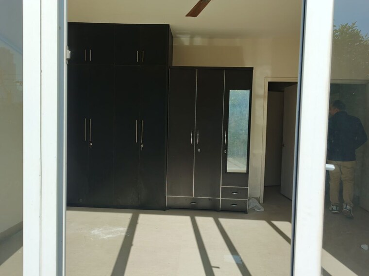 Room, emaar-emerald-floors-premier 4 Bedroom 1975 Sq.Ft. Apartment In Sector 65 Gurgaon 10155283
