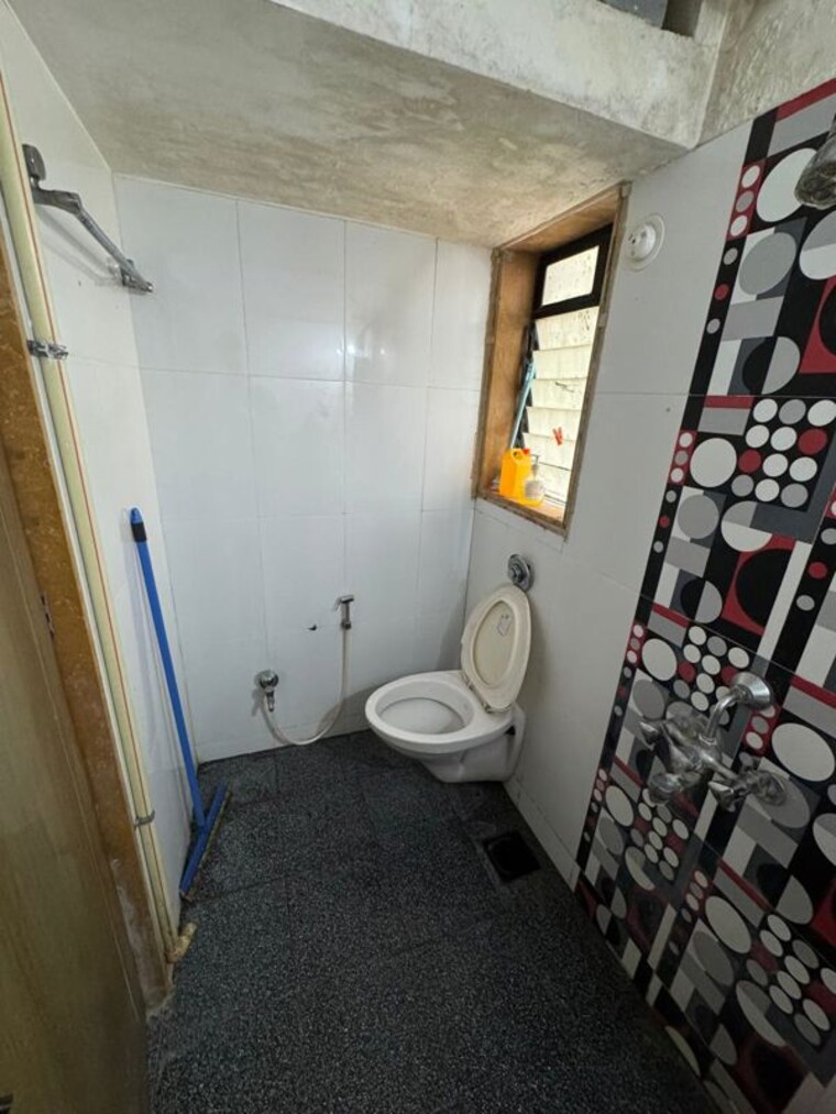 Attached Bathroom, puraniks-one-hometown 1 Bedroom 458 Sq.Ft. Apartment In Ghodbunder Road Thane 10155334