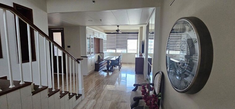  Parking, pearls-gateway-tower 5 Bedroom 5335 Sq.Ft. Penthouse In Sector 44 Noida 10155633