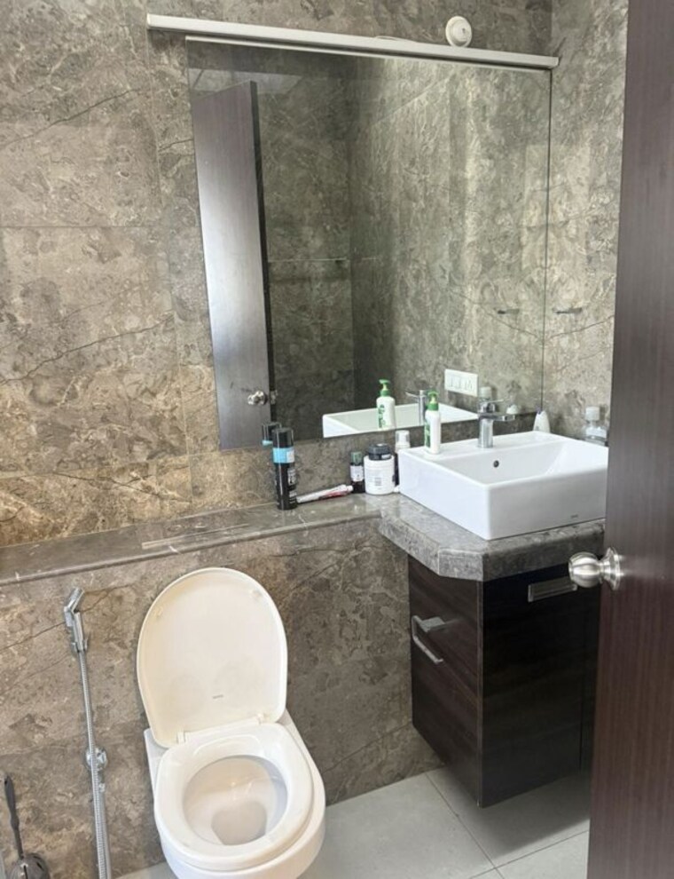 Bathroom, l-t-emerald-isle 4 Bedroom 2000 Sq.Ft. Apartment In Powai Mumbai 10155638