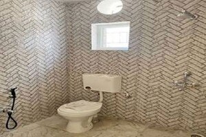 Bathroom in 1 BHK Apartment at Sealdah – for Rent