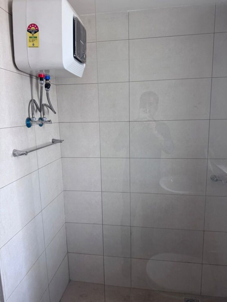 Bathroom, godrej-golf-link-villas 4 Bedroom 2359 Sq.Ft. Villa In Sector 27 Yamuna Expressway Greater Noida 10155752