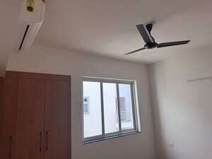 Room in 4 BHK Villa at Godrej Golf Link Villas, Sector 27 Yamuna Expressway – for Rent