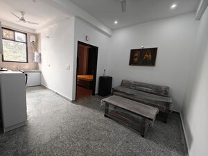 2 BHK Builder Floor For Rent in Sector 45