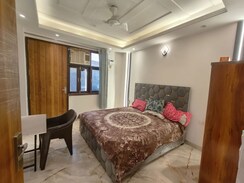 2 BHK Builder Floor For Rent in Saket