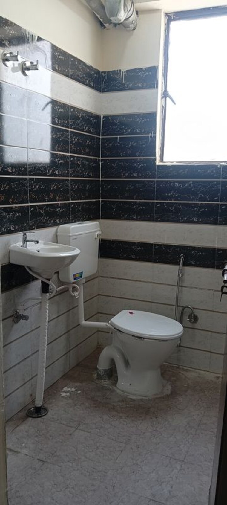 Bathroom, omaxe-srishti-and-sanskriti 1 RK 299 Sq.Ft. Apartment In Gomti Nagar Lucknow 10155939
