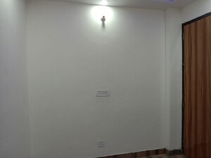 Room in 1 BHK Builder Floor at Dwarka Mor – for Sale