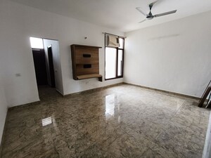 Master Bedroom in 3 BHK Apartment at Pir Machalla – for Rent